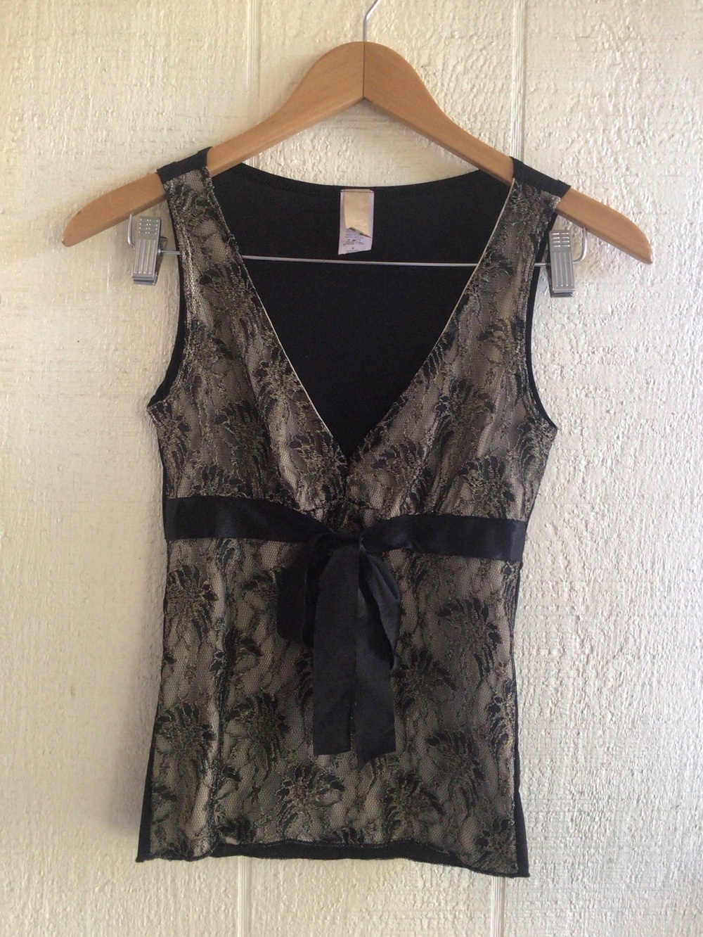 Vintage 90s Y2K lace floral sleeveless bow front top